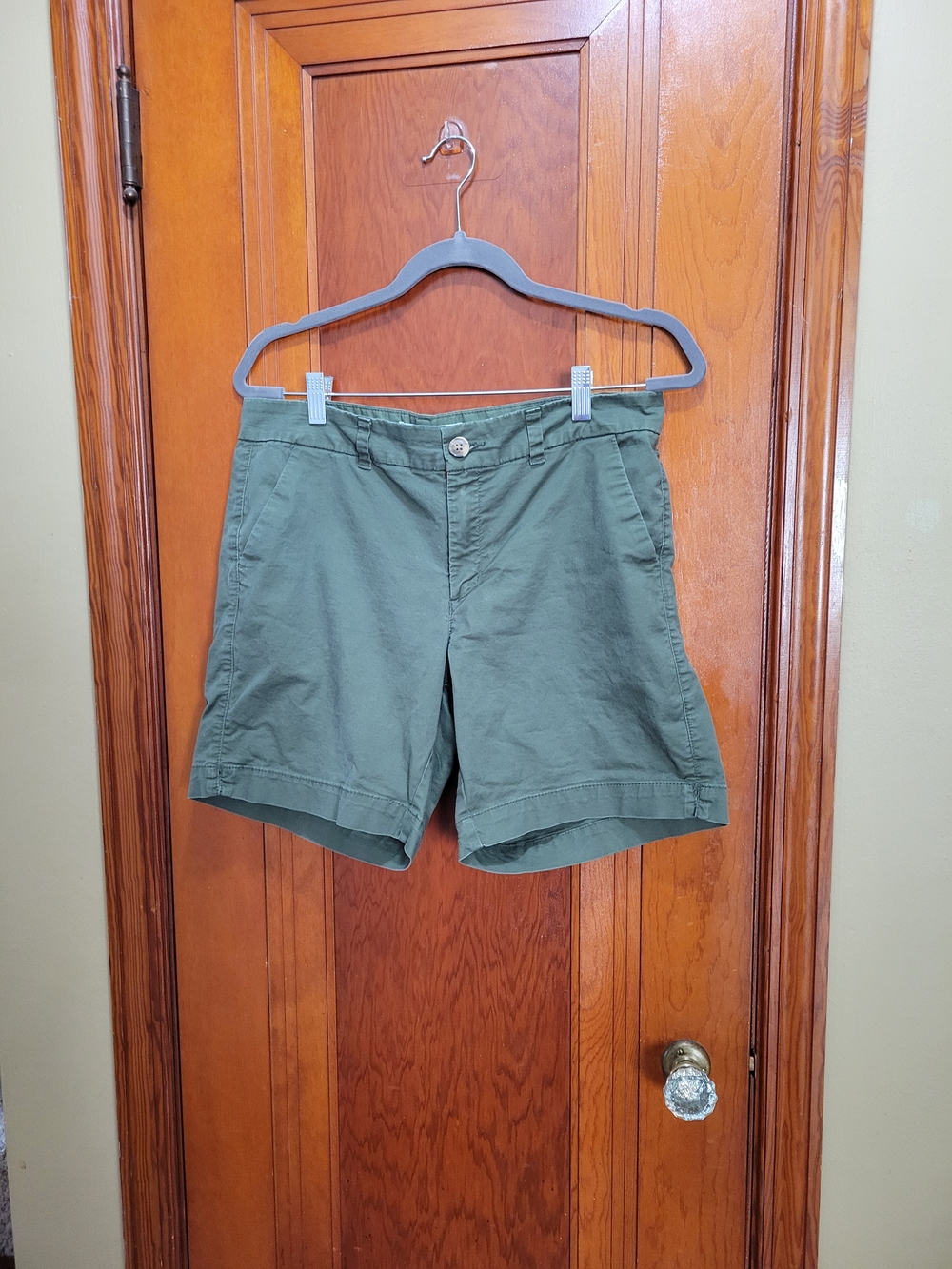 Old Navy Olive Green Women's Everyday Shorts